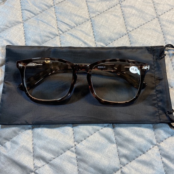Blue Blocking +1.50 Reading Glasses. New. Flexible Temple. Tortoise Shell Frame. - Picture 7 of 11